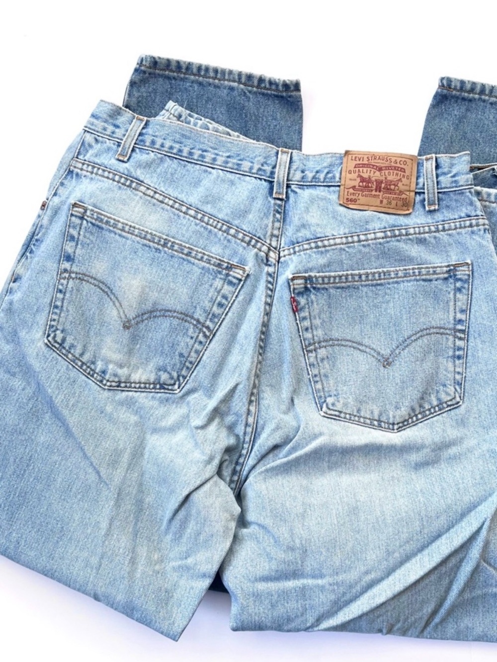 Bundle || Vintage Men’s Levi’s 560™ Loose Fit Tapered Leg Denim Jeans (36x30)